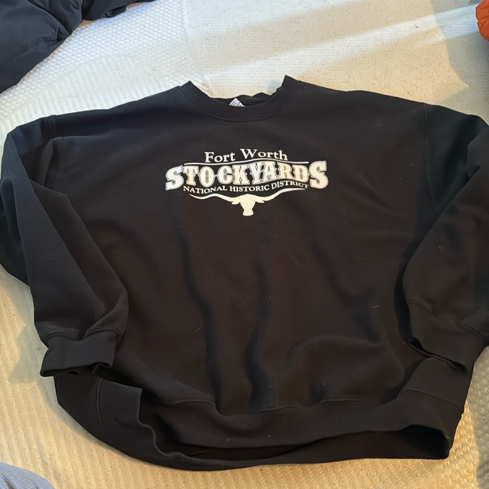 Fort Worth pullover